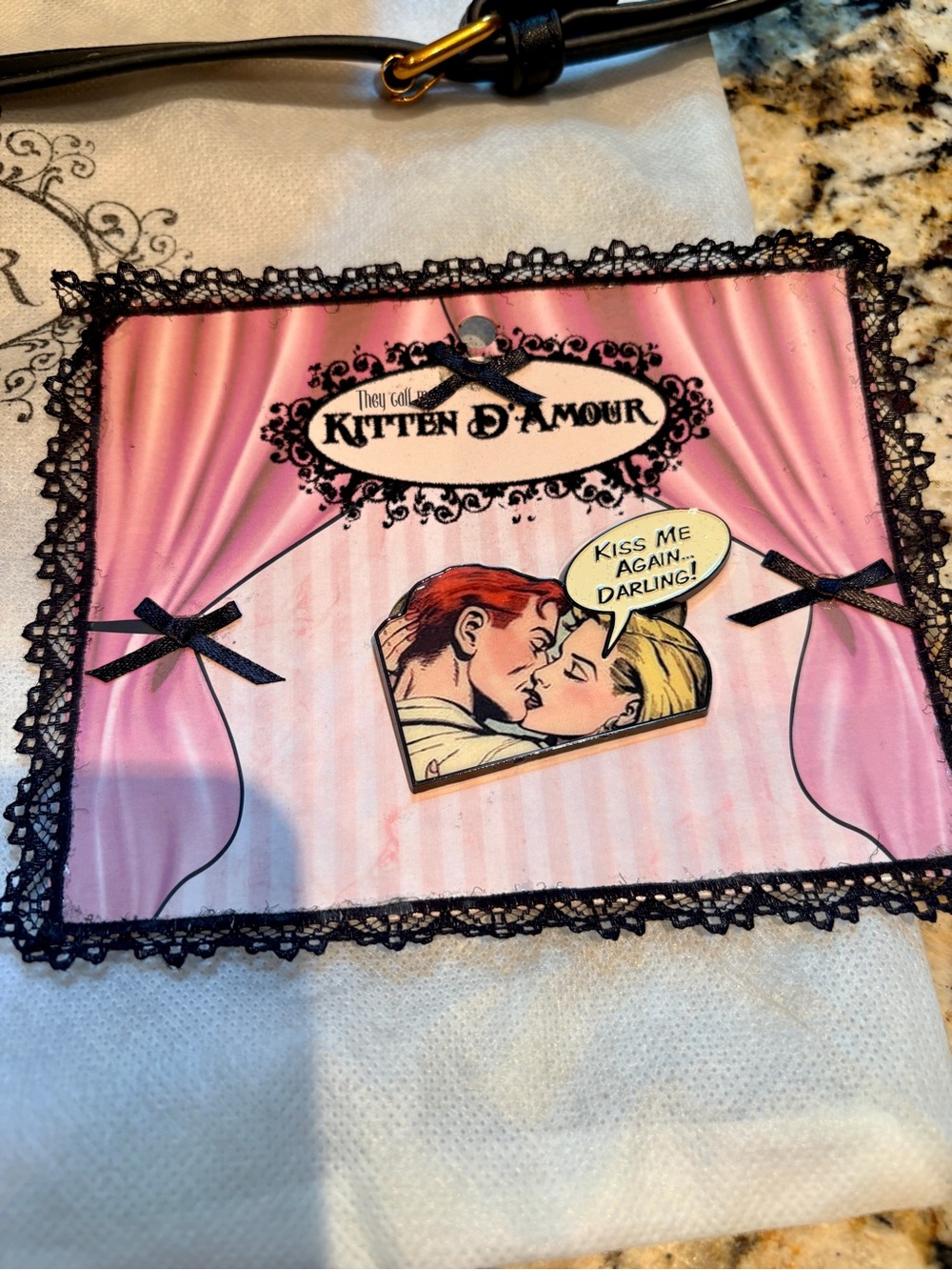 Comic-Print Dome Crossbody Kiss Me Again Darling Bag in Multi-Color with Pin - Picture 2 of 6